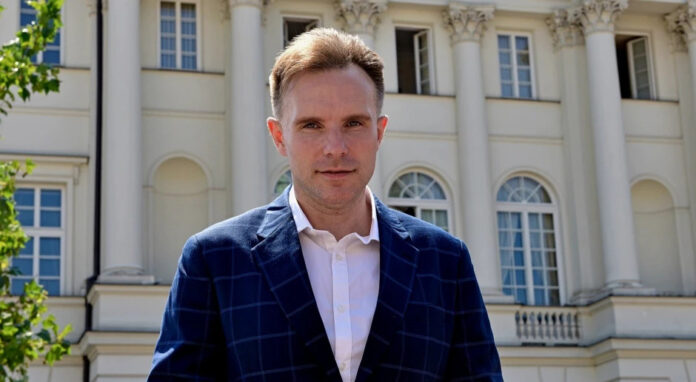 Prof. Bartosz Karaszewski