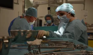 Lekarze z Gdańska usunęli gigantyczny guz nerki – ważył 14 kg i wypełniał całą jamę brzuszną