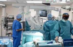 Kraków: Pierwszy w Polsce zabieg wszczepienia moczowodu do pęcherza u dziecka przy zastosowaniu robota