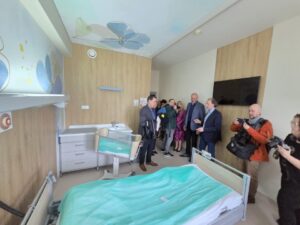 Komfortowy poród w Chojnicach. Modernizacja oddziału dzięki współpracy samorządów