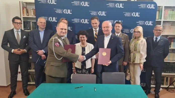 Nauka w realnych warunkach. KUL i 1WSK w Lublinie zacieśniają współpracę kliniczną