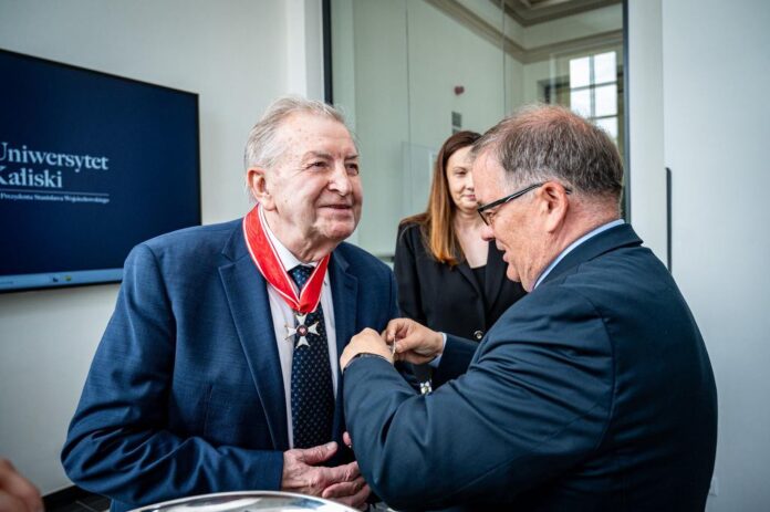Prof. Witold Zatoński odznaczony Krzyżem Komandorskim z Gwiazdą Orderu Odrodzenia Polski