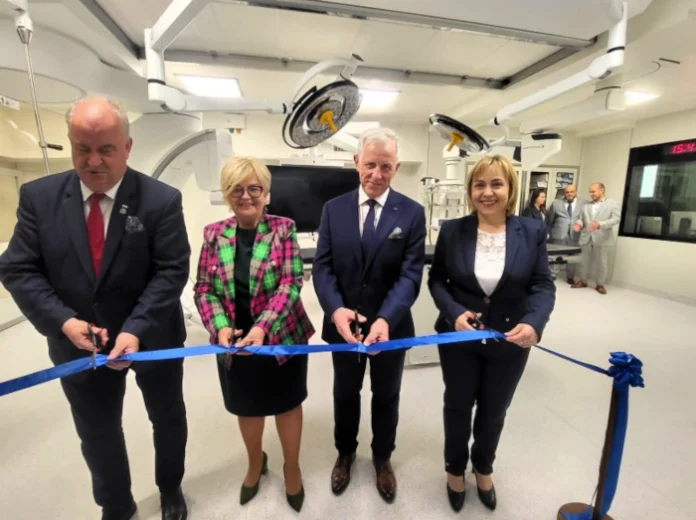 Hybrydowa sala operacyjna i nowy angiograf