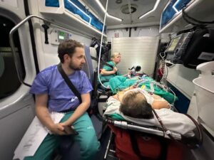 ECMO, czyli ostatni ratunek. Krakowski zespół wyprzedza czas i ratuje życie poza szpitalem