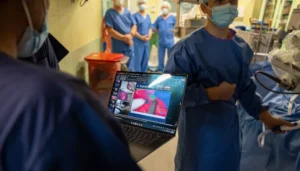 Chirurgia przyszłości w Rzeszowie – operacje częściowej nefrektomii z użyciem robota chirurgicznego i AI