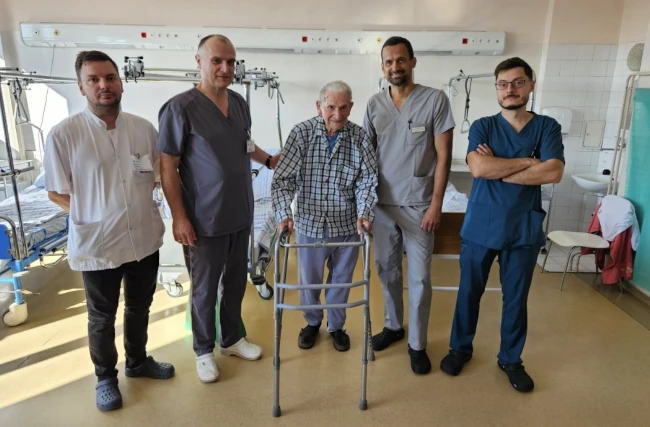 102 latek po operacji biodra w Bełchatowie