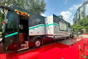 Pierwsza mobilna telechirurgia robotyczna wykonana z autobusu MantraM