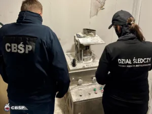 Największa w Polsce nielegalna fabryka leków zlikwidowana przez CBŚP