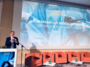 Rewolucyjny zabieg POETRE przeprowadzony w NIO. Świat patrzył na Warszawę