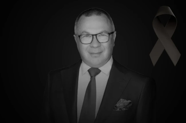 Dr Maciej Adamkiewicz