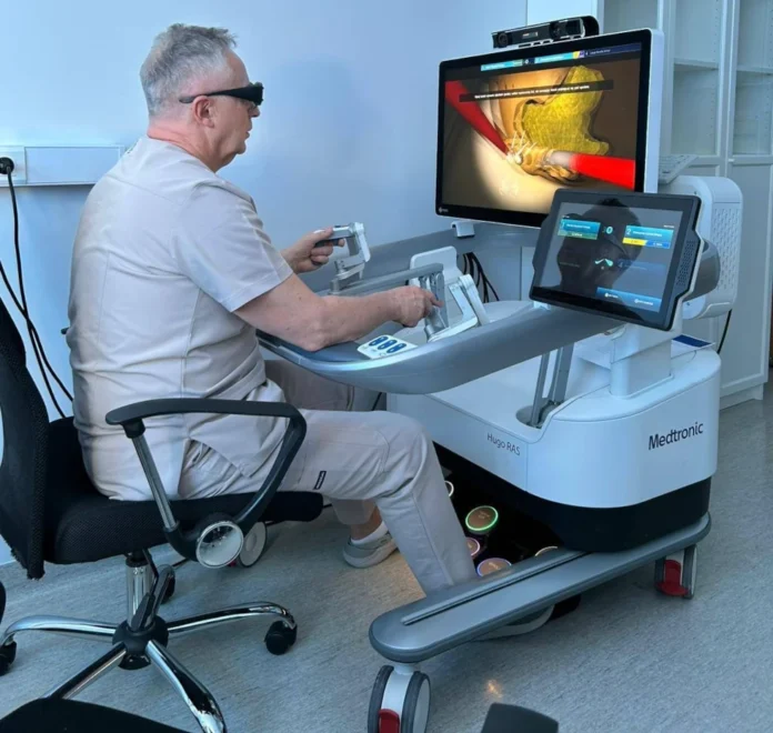 Robot chirurgiczny Hugo RAS trafił do Łomży. To czwarty system w Polsce