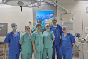 Pionierska transplantacja nerek w UCK WUM. Dawca-dziecko, biorca-dorosły