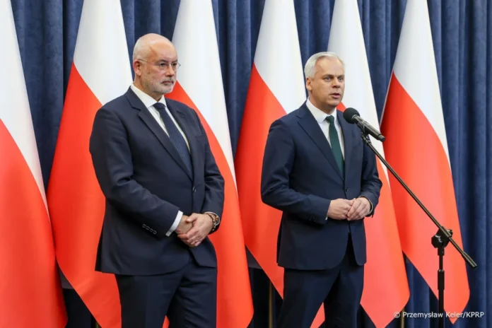 Rabenda i Czauderna - prezentują projekt prezydencki w sprawie Funduszu Medycznego