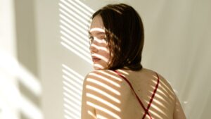 Solarium przyspiesza genetyczne starzenie skóry. U 30-latków wygląda ona jak u osób po 70. r. ż.