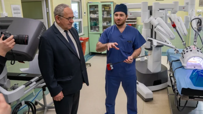 USK w Rzeszowie z drugim robotem da Vinci