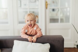 Twarze osób z autyzmem różnią się pod względem wyrażania złości, radości i smutku
