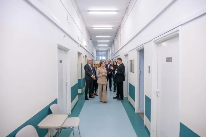 Wiceministra Kęcka w Klinice Medycyny Paliatywnej WUM