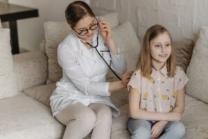 Praktyka lekarska w miejscu wezwania – zasady, obowiązki i odpowiedzialność lekarza