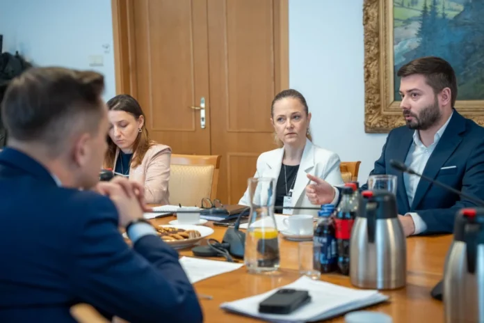 Nowe standardy pomocy po przemocy seksualnej. Kęcka i Myrcha zapowiadają zmiany
