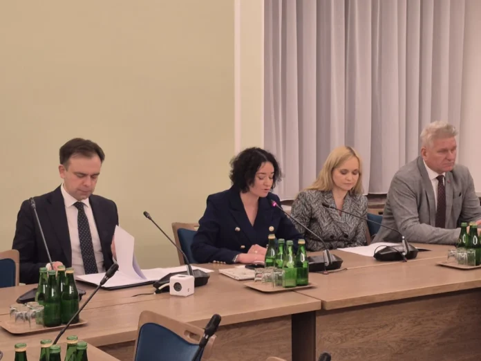 Rząd i Lewica o podatku zdrowotnym - rozmowy