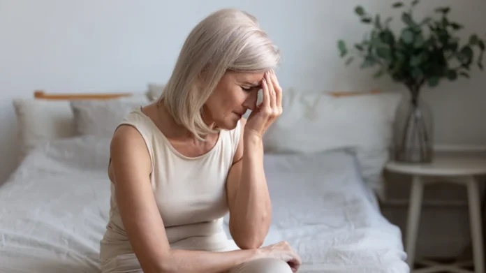 Suplementacja wapnia u kobiet po menopauzie – kiedy i ile stosować?