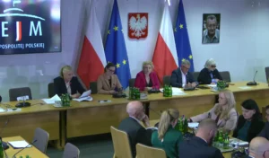 Komisja Zdrowia zmienia projekt dotyczący wynagrodzeń medyków. Które poprawki przeszły?