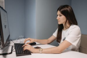 AI ocenia ryzyko raka piersi na poziomie komórkowym. Przełomowa technologia MechanoAge
