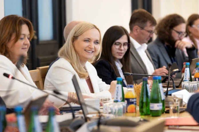 ministra zdrowia spotkanie z 5 samorządami