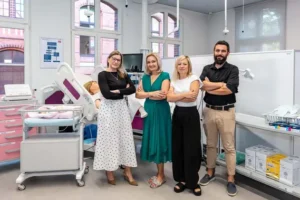 Nowa platforma ClinicQBuddy.ai pozwala studentom ćwiczyć decyzje kliniczne bez ryzyka dla pacjenta