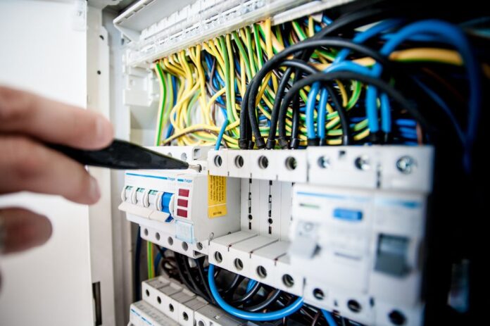 elektryk urządzenie