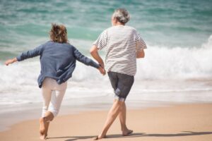 Więcej kroków, mniej problemów z pamięcią. Badanie seniorów ze Strefy Niebieskiej