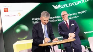 AstraZeneca rozwija współpracę nauki z biznesem. 13 uczelni i blisko 20 wspólnych programów