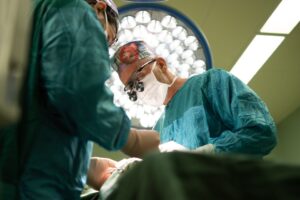 Szpital w Warszawie tnie liczbę zabiegów o połowę. Problemem są pieniądze z NFZ
