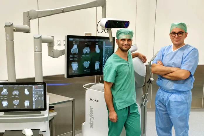 Nowy robot ortopedyczny w WUM